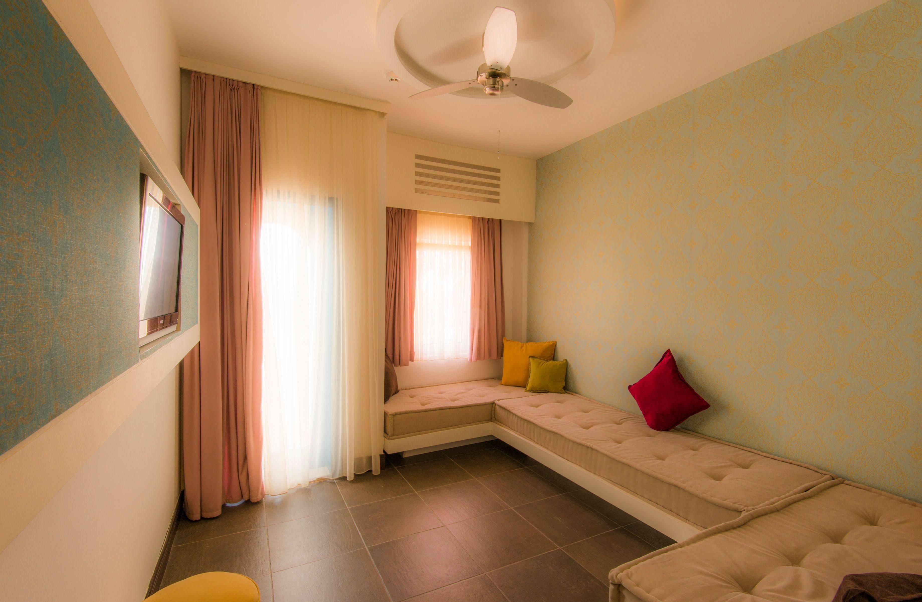 La Local Yalikavak Hotel Bodrum Luaran gambar